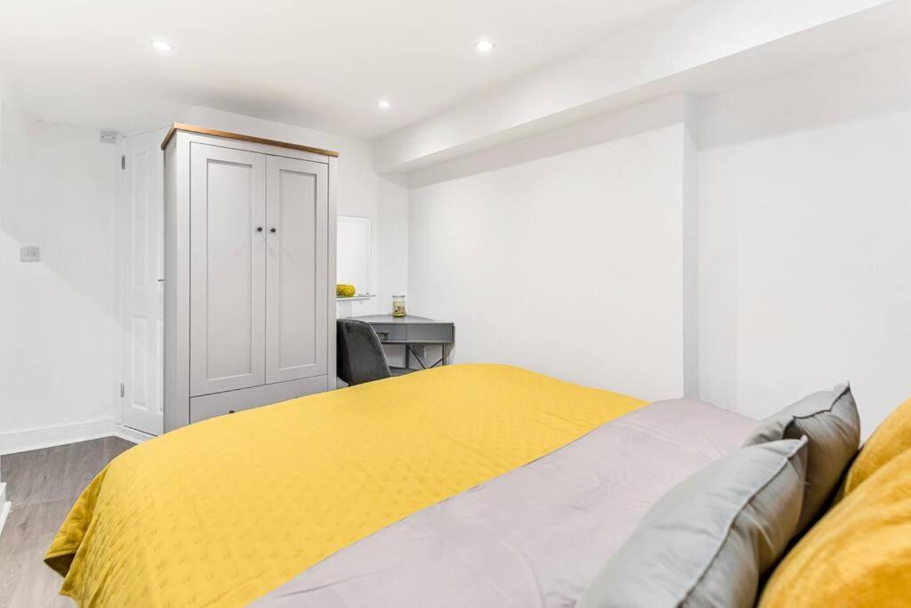 Luxstay Holland Park Apartment With Ac London Eksteriør bilde
