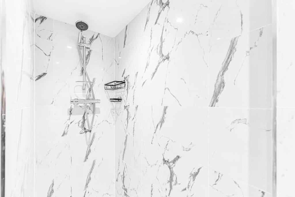 Luxstay Holland Park Apartment With Ac London Eksteriør bilde